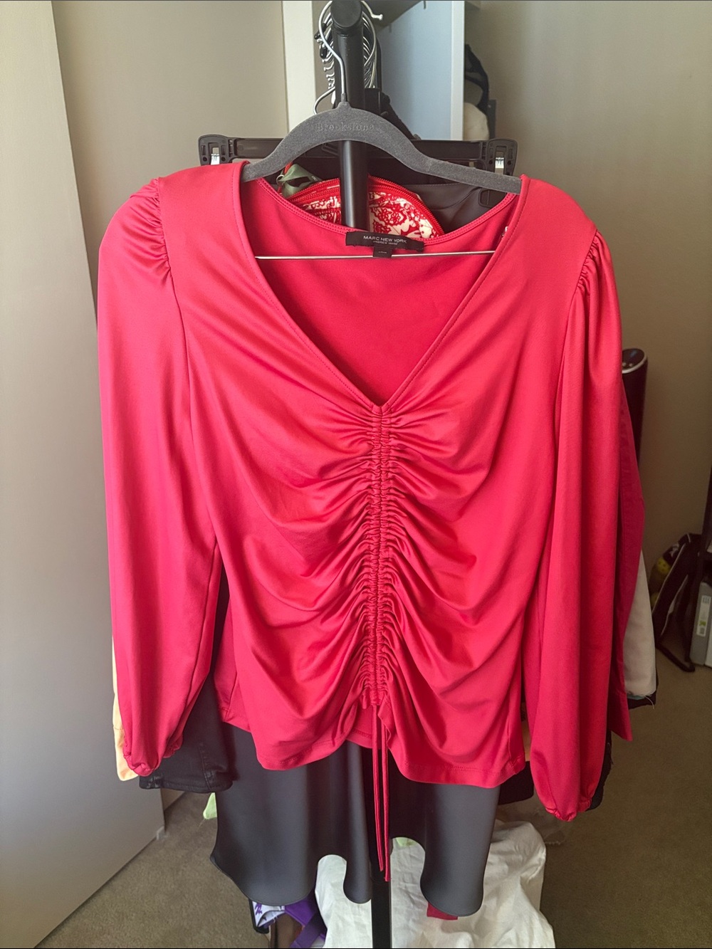 Women’s Gathered Front V-Neck Top - pink